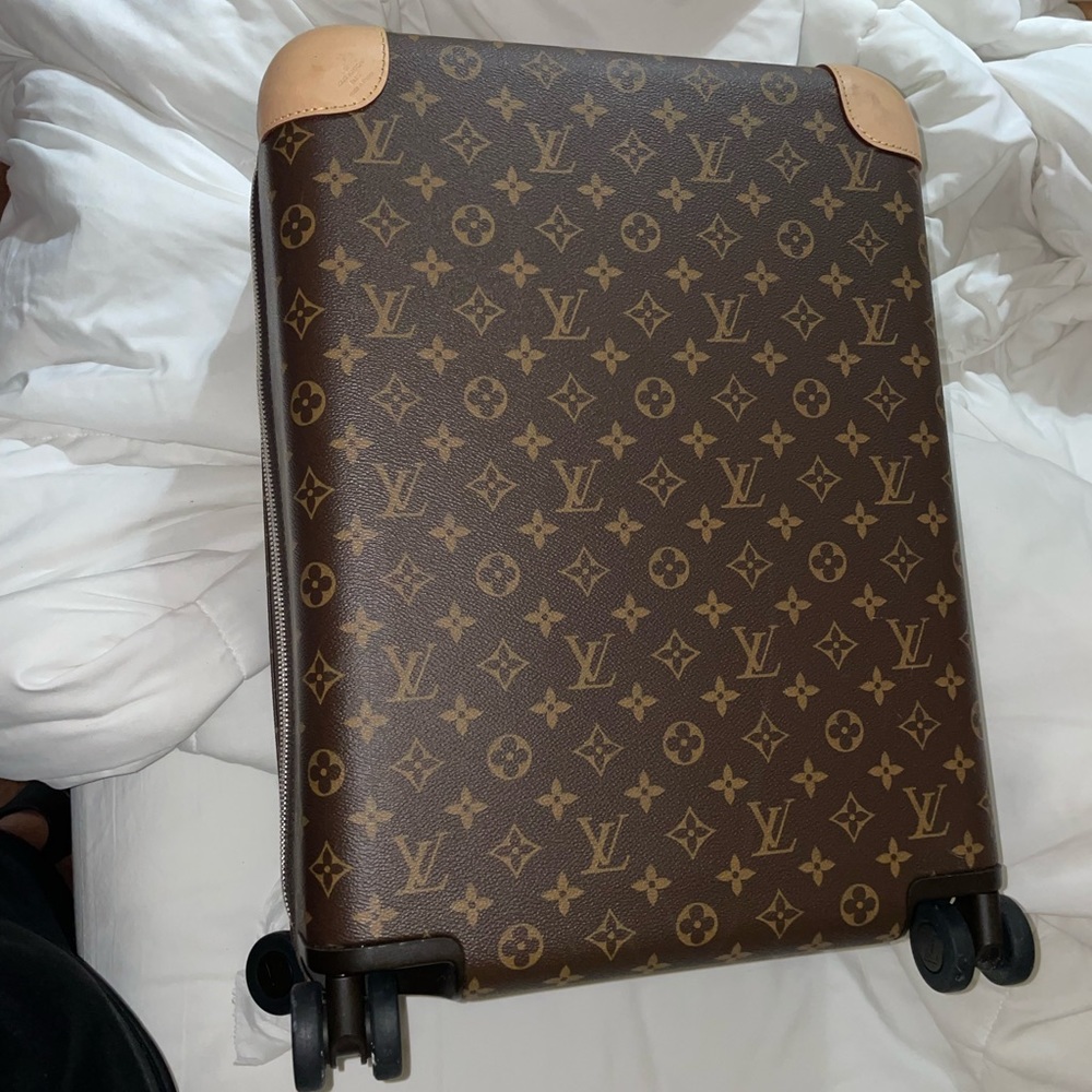 Horizon 55 Louis Vuitton Rolling Luggage